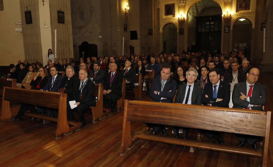 Fotos: Pregón de Semana Santa en Palencia