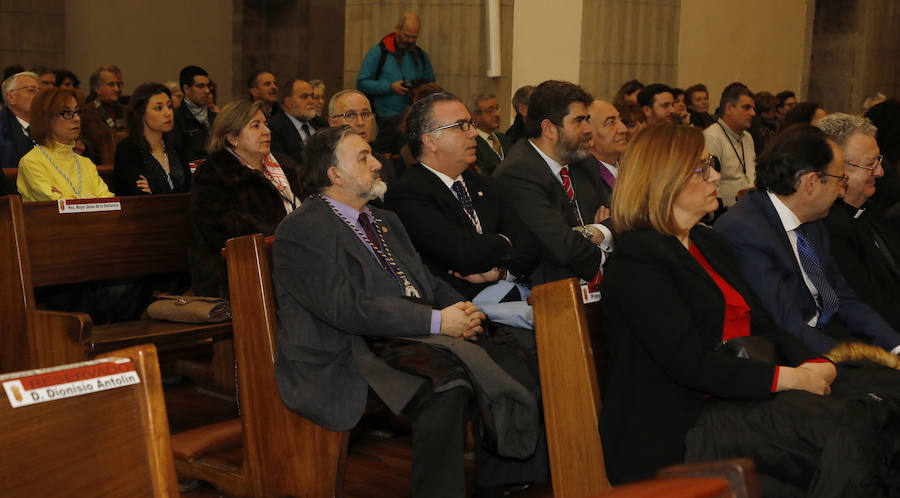 Fotos: Pregón de Semana Santa en Palencia