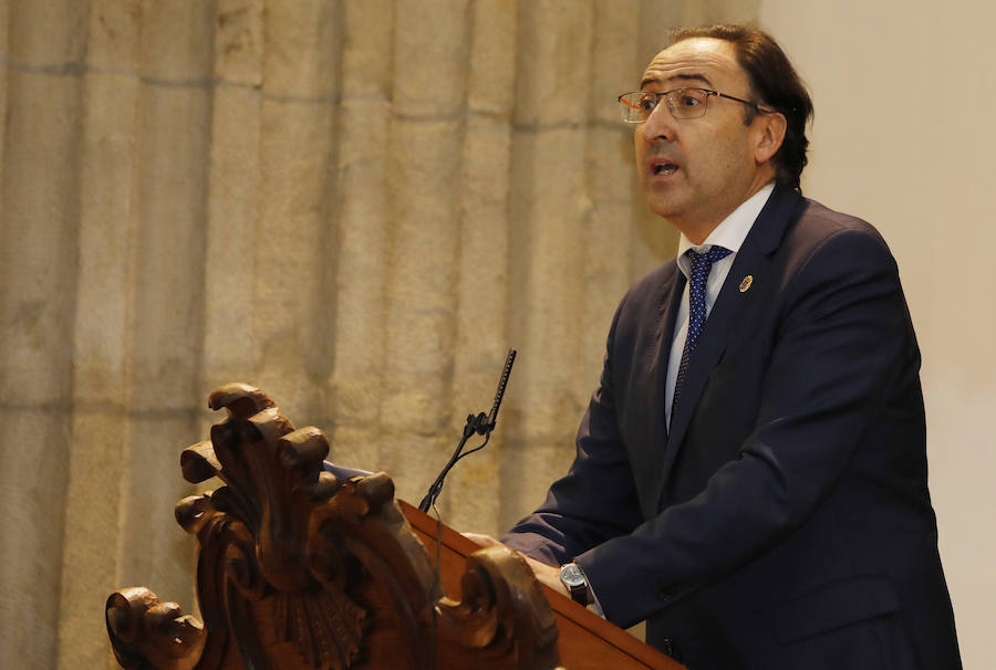 Fotos: Pregón de Semana Santa en Palencia