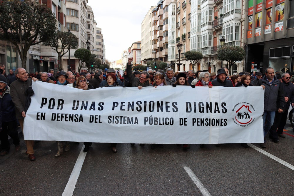 Fotos: Más de 4.000 burgaleses se manifiestan por unas pensiones dignas