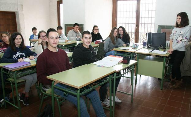 Alumnos del IES Duque de Alburquerque en una de las aulas. 