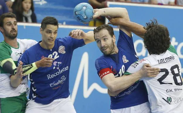 Viscovich y Fernando, en un partido de Copa ante el Bordils. 