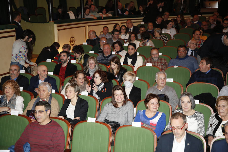 No quiso dejar pasar la oportunidad en el inicio de su pregón de mencionar a la organización que preside, Proyecto Hombre de Salamanca