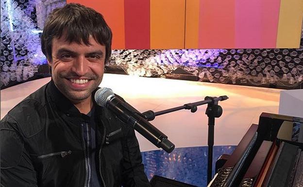 Manu Guix anuncia su boda