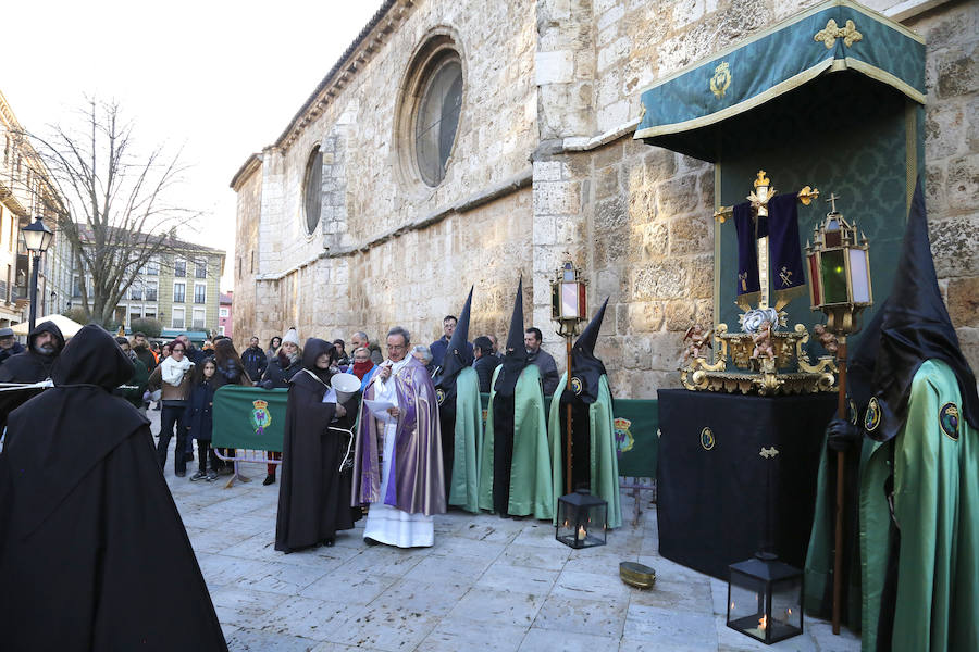 Fotos: Procesión de la Piedad en Palencia