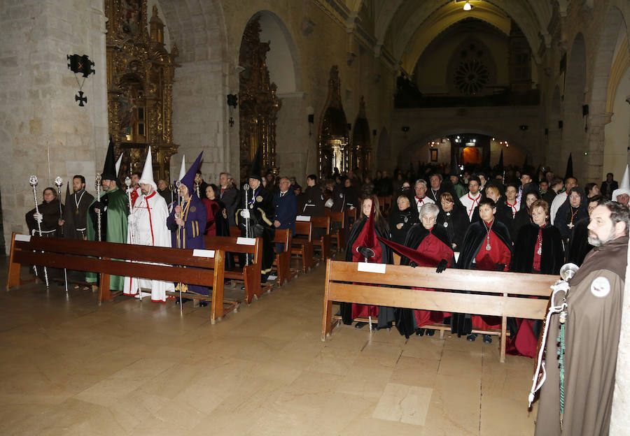 Fotos: Procesión de la Piedad en Palencia