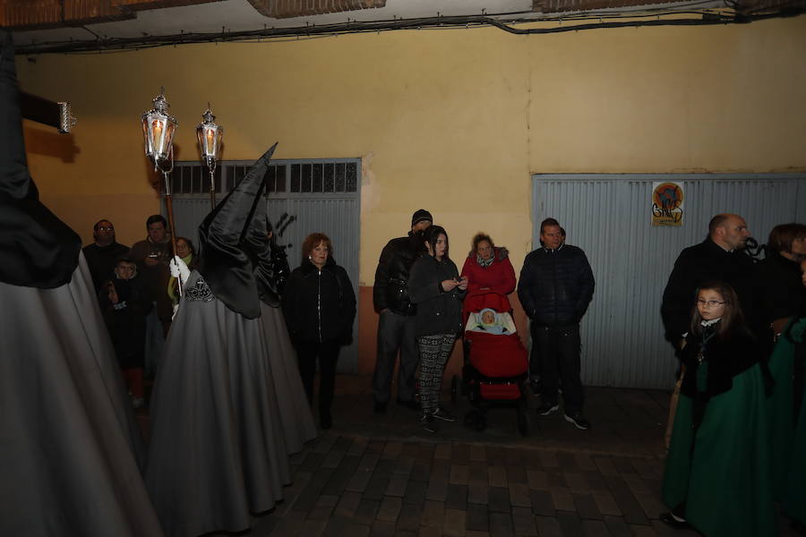 Fotos: Procesión del Ejercicio Público de las Cinco Llagas en Valladolid