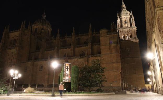 Catedrales de Salamanca en la Hora del Planeta de 2017.