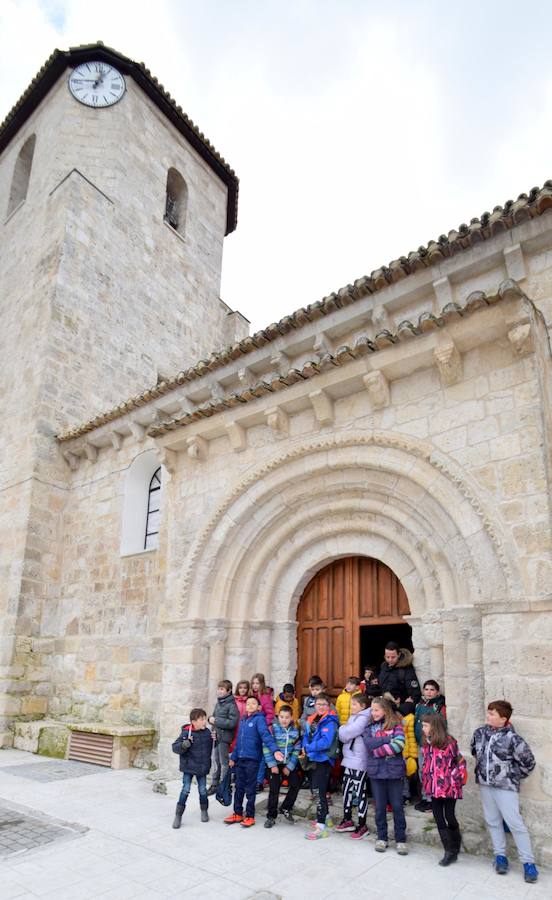 Fotos: Los escolares de Baltanás celebran el Día del Árbol