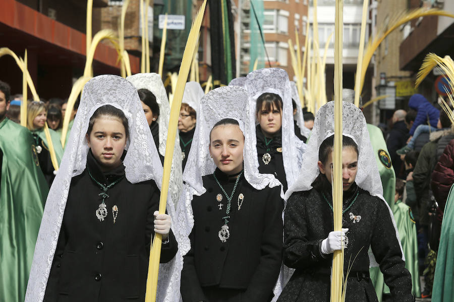 Fotos: Las imágenes de la procesión de Ramos en Palencia