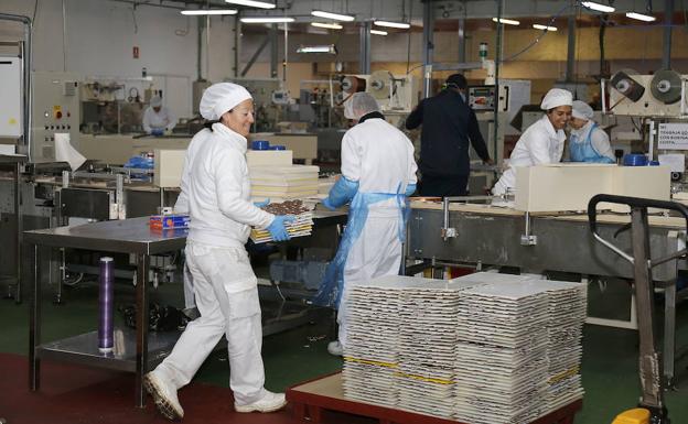 Trabajadoras en Chocolates Trapa. 