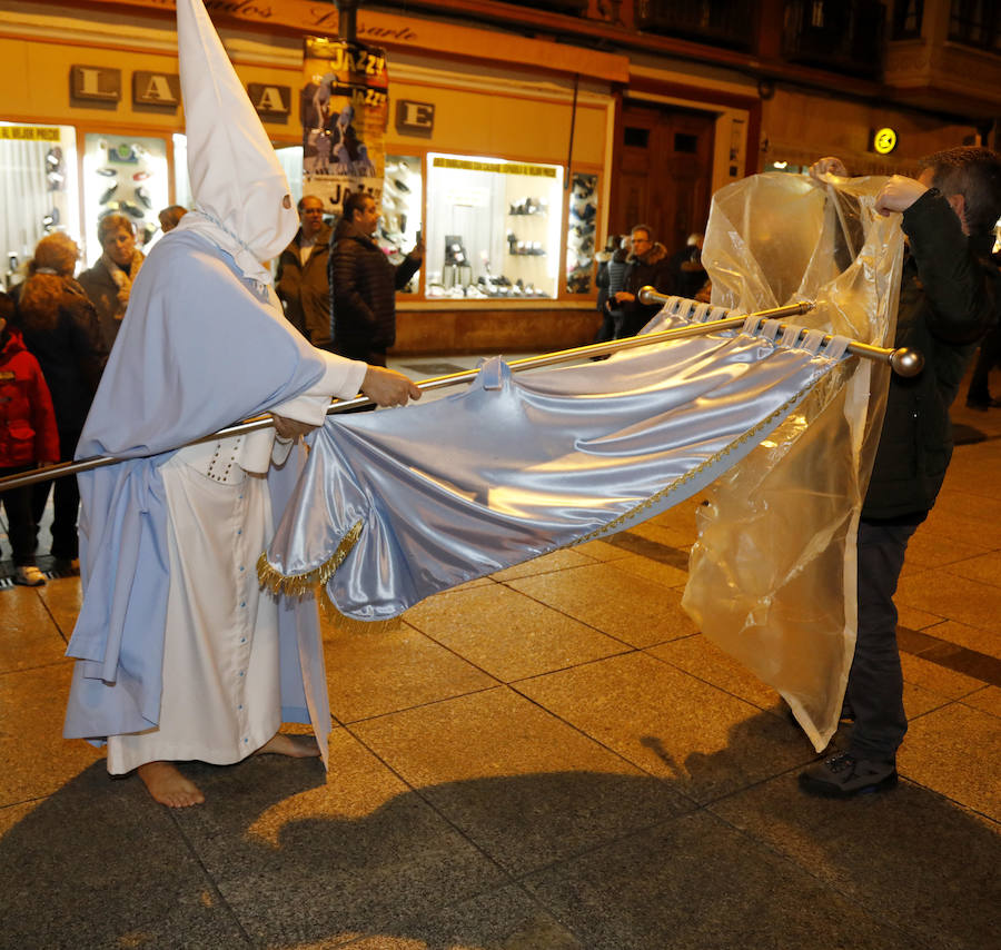 Fotos: Procesión de las Cinco Llagas en Palencia