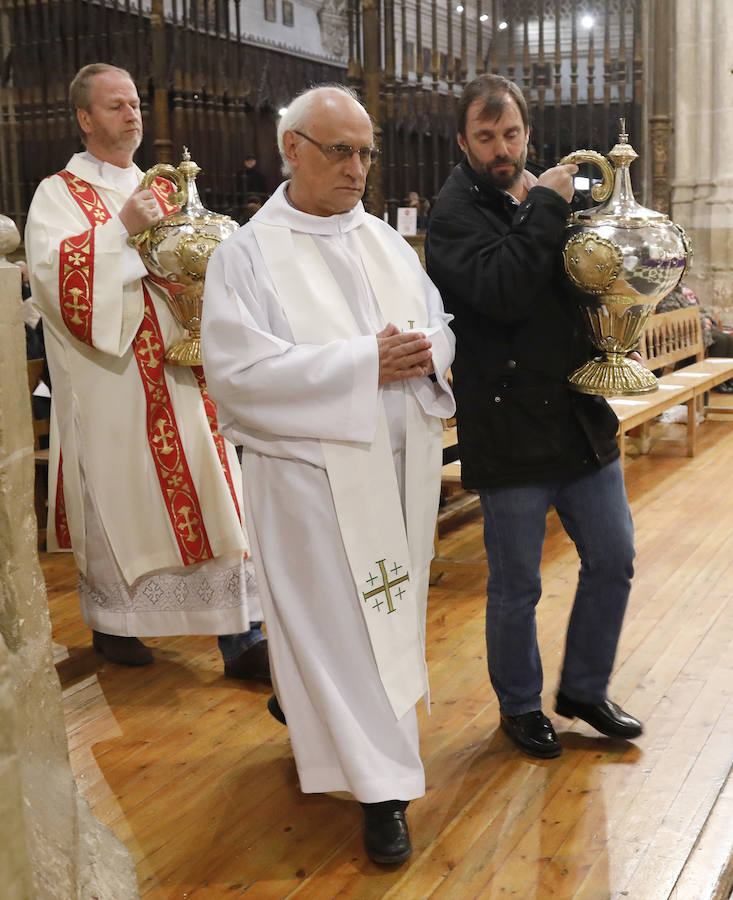 Fotos: Misa Crismal en la catedral de Palencia