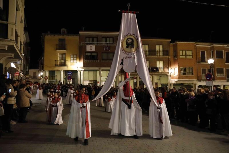 Fotos: Procesión de la Cofradía del Santo Cristo de la Buena Muerte en Peñafiel