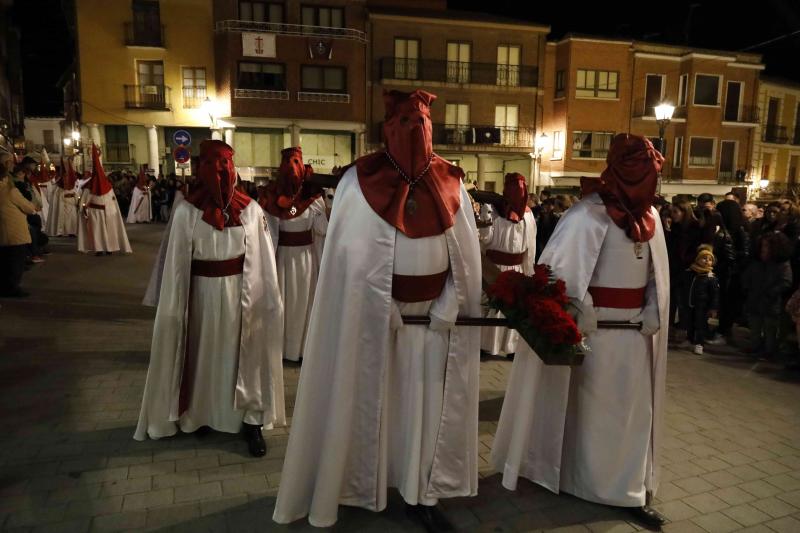 Fotos: Procesión de la Cofradía del Santo Cristo de la Buena Muerte en Peñafiel