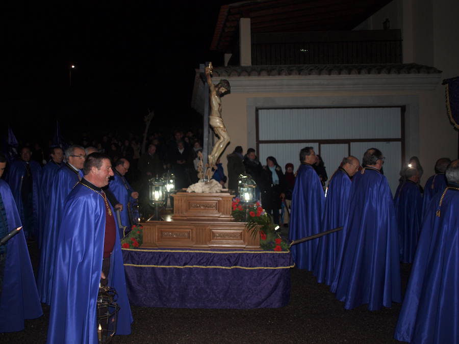 Fotos: Procesión del Santo Rosario en Torrelobatón
