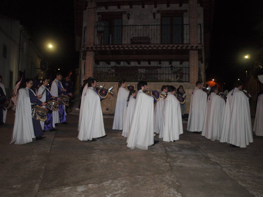 Fotos: Procesión del Santo Rosario en Torrelobatón