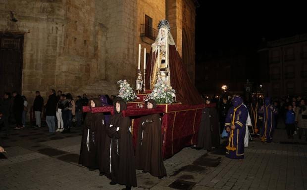 Procesión de Luz y Tinieblas.