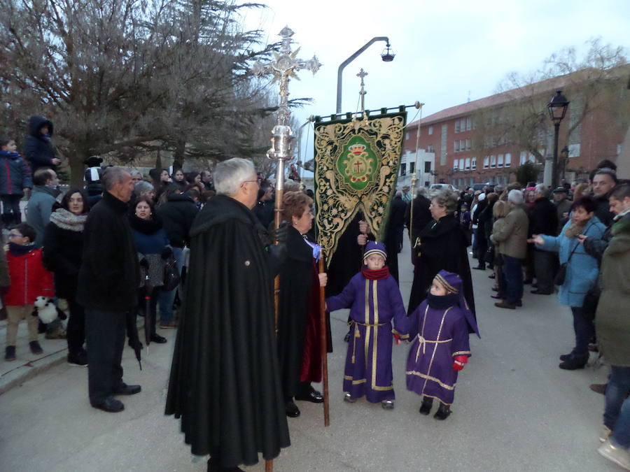 Fotos: Los antiguos legionarios de Valladolid, en el Jueves Santo de Carrión