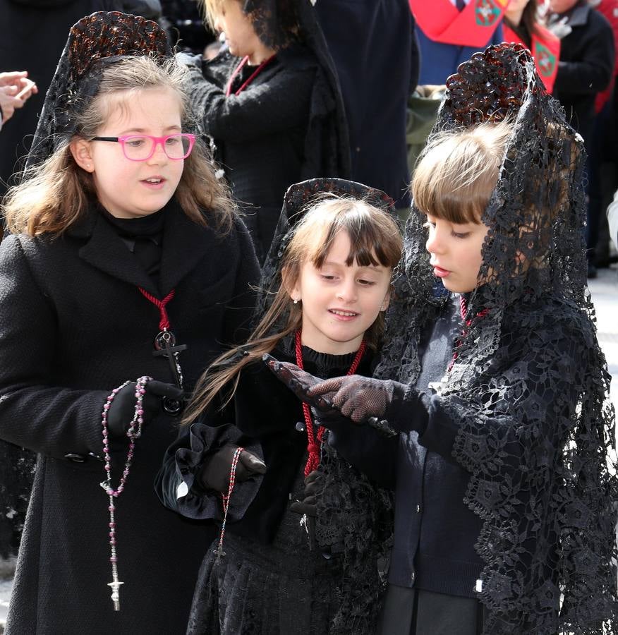 El paso de Gregorio Fernández salió a hombros a las once del Palacio de Santa Cruz para recorrer el centro de la ciudad 