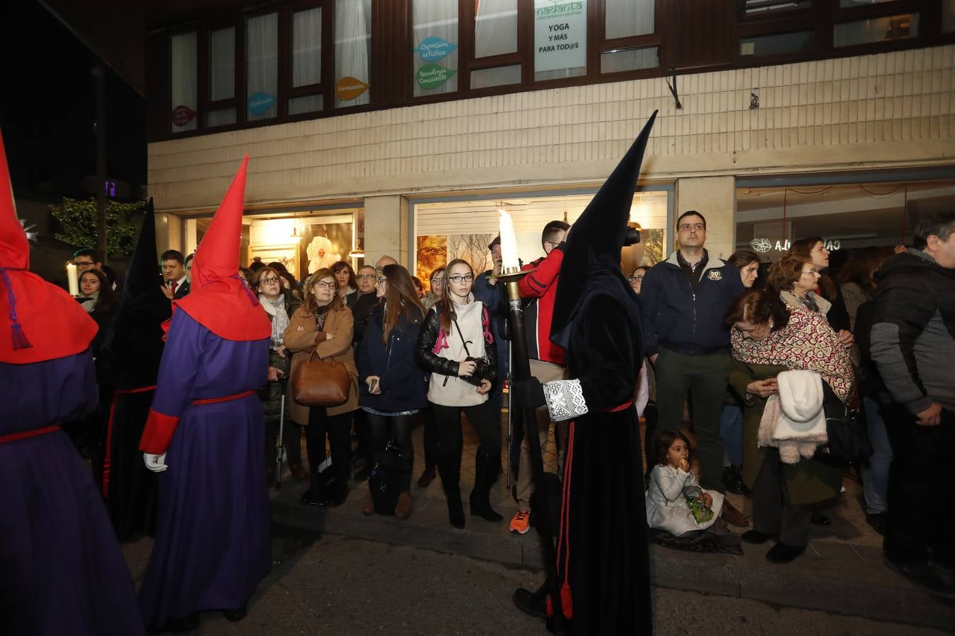 Fotos: Si estuviste en la procesión del Encuentro, búscate en la fotos