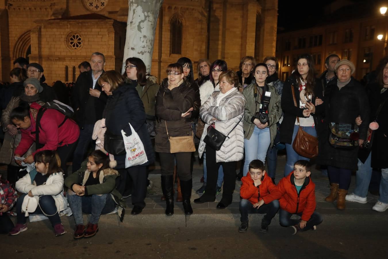 Fotos: Si estuviste en la procesión del Encuentro, búscate en la fotos