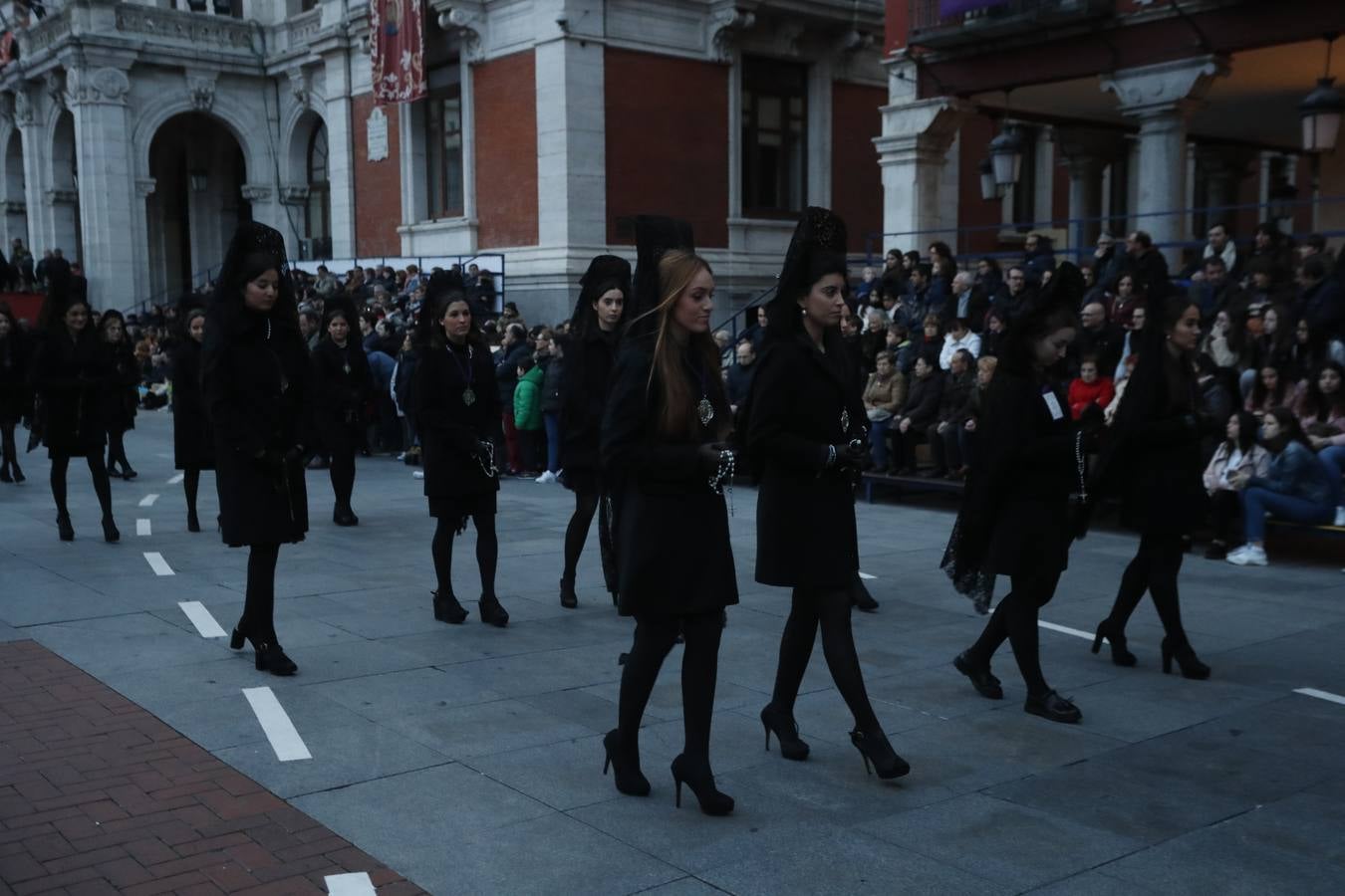Fotos: Si estuviste en el Vía Crucis, búscate en las fotos