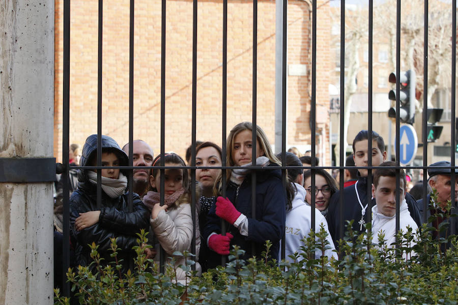 Fotos: Procesión del Vía Crucis de San Bernardo en Salamanca