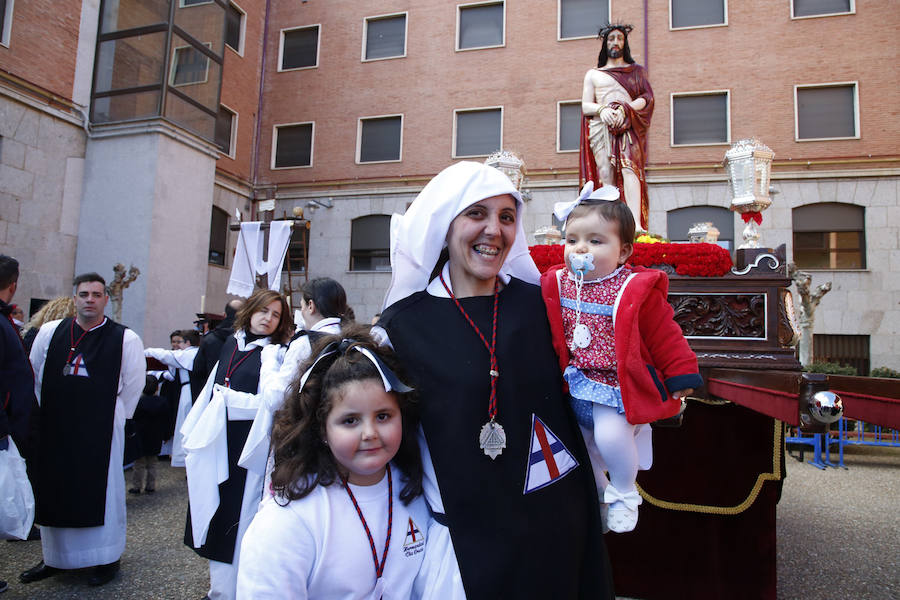 Fotos: Procesión del Vía Crucis de San Bernardo en Salamanca