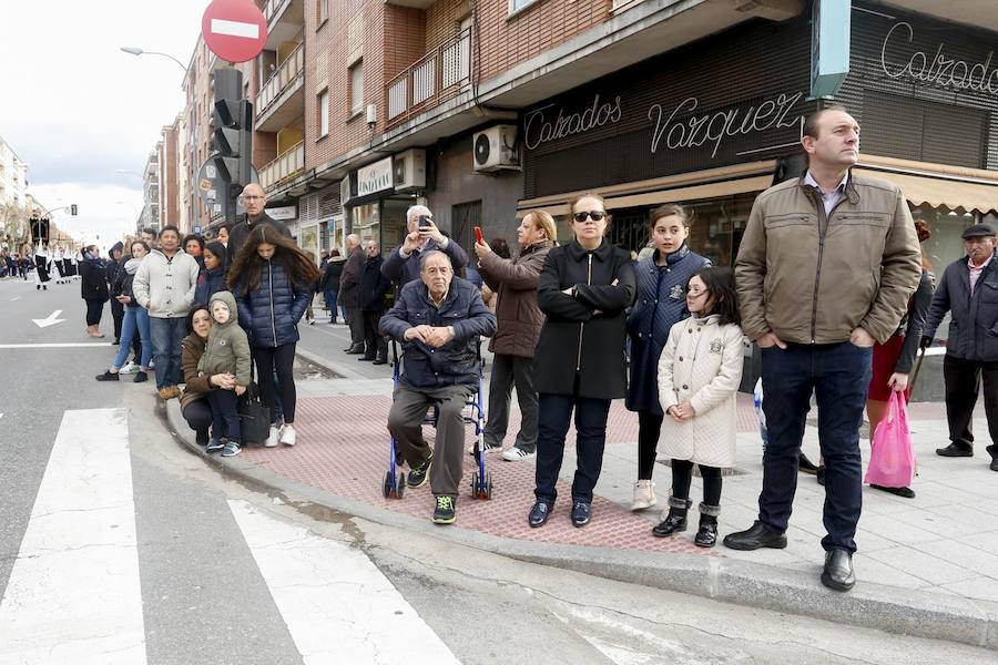 Fotos: Procesión del Vía Crucis de San Bernardo en Salamanca