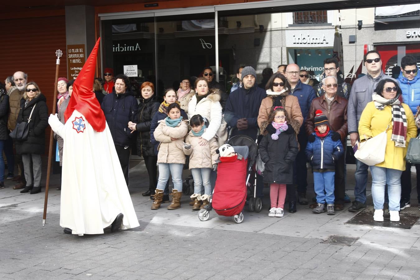 Fotos: Si has estado en el Pregón o en el Sermón de las Siete Palabras, búscate en las fotos