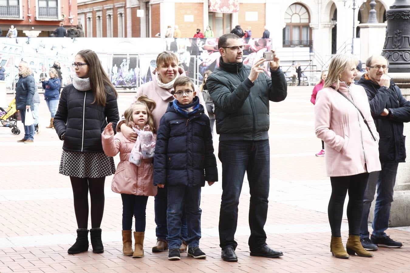 Fotos: Si has estado en el Pregón o en el Sermón de las Siete Palabras, búscate en las fotos