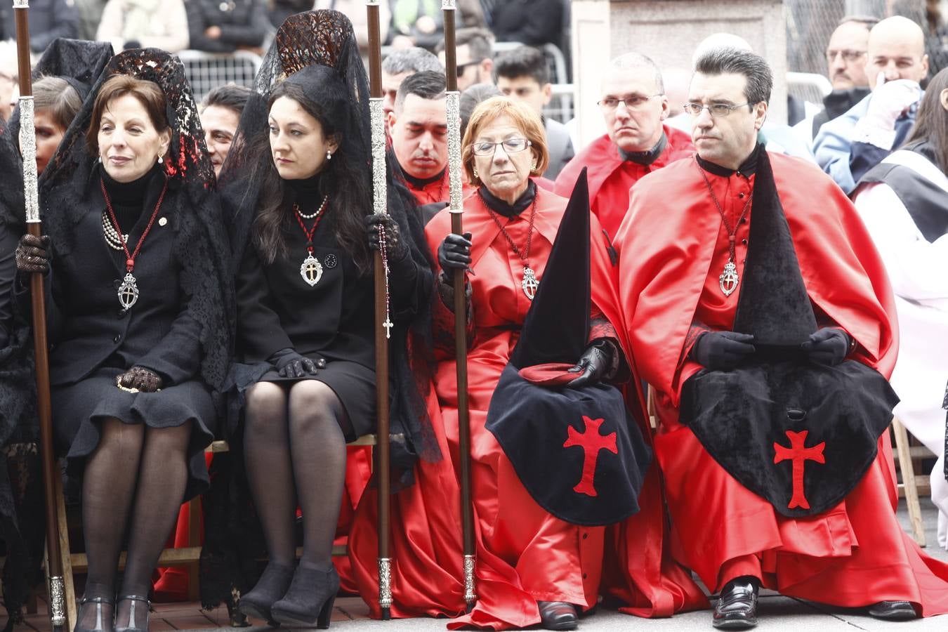 Fotos: Si has estado en el Pregón o en el Sermón de las Siete Palabras, búscate en las fotos