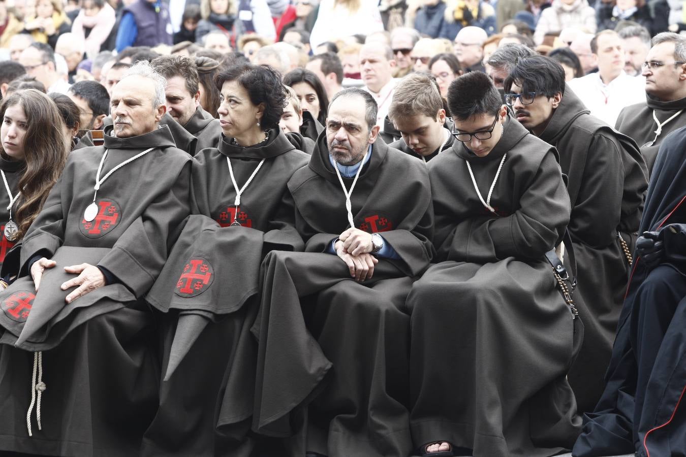 Fotos: Si has estado en el Pregón o en el Sermón de las Siete Palabras, búscate en las fotos