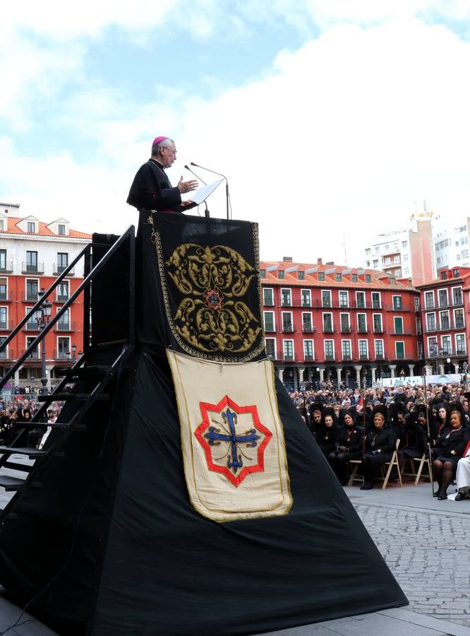 Por indicaciones del Museo Nacional de Escultura, las Siete Palabras no estuvieron representadas por los siete pasos, de forma que únicamente el Cristo de las Mercedes junto a los dos ladrones presidieron el acto