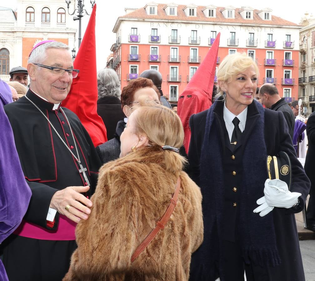 Por indicaciones del Museo Nacional de Escultura, las Siete Palabras no estuvieron representadas por los siete pasos, de forma que únicamente el Cristo de las Mercedes junto a los dos ladrones presidieron el acto