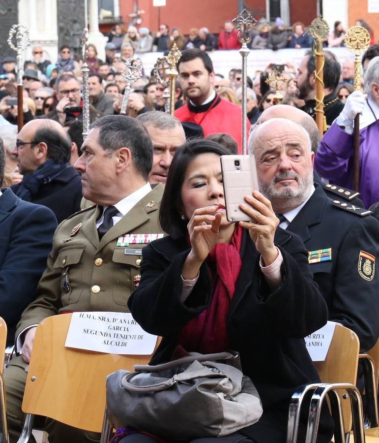 Por indicaciones del Museo Nacional de Escultura, las Siete Palabras no estuvieron representadas por los siete pasos, de forma que únicamente el Cristo de las Mercedes junto a los dos ladrones presidieron el acto