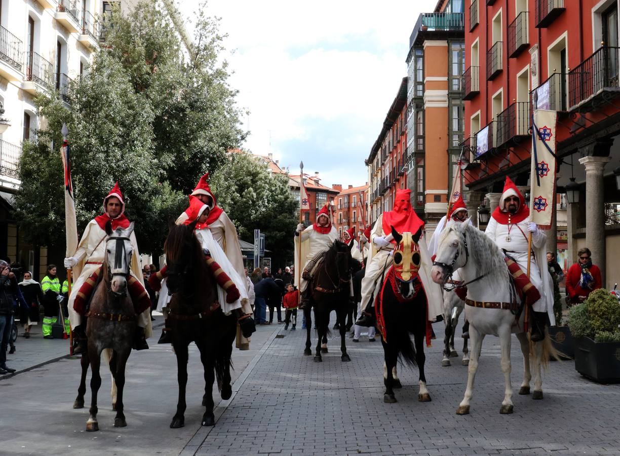 Por indicaciones del Museo Nacional de Escultura, las Siete Palabras no estuvieron representadas por los siete pasos, de forma que únicamente el Cristo de las Mercedes junto a los dos ladrones presidieron el acto