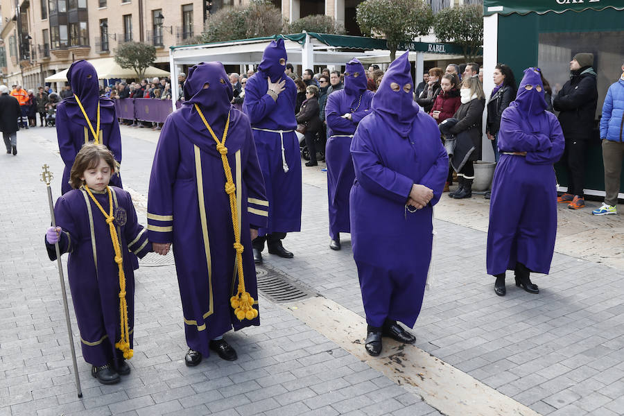 Fotos: Procesión de Los Pasos en Palencia