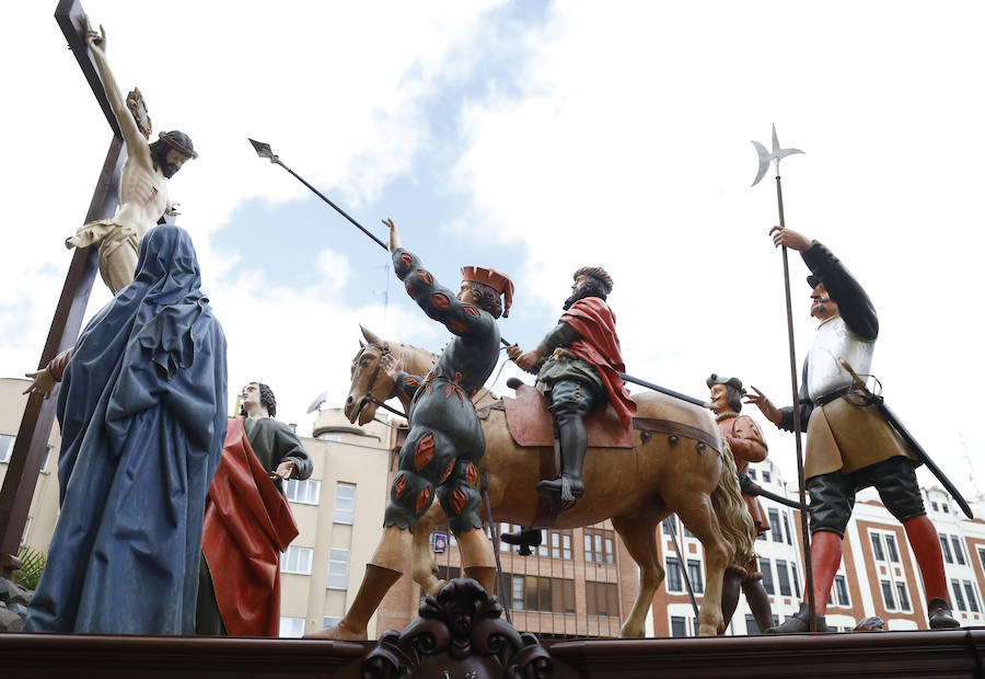 Fotos: Procesión de Los Pasos en Palencia