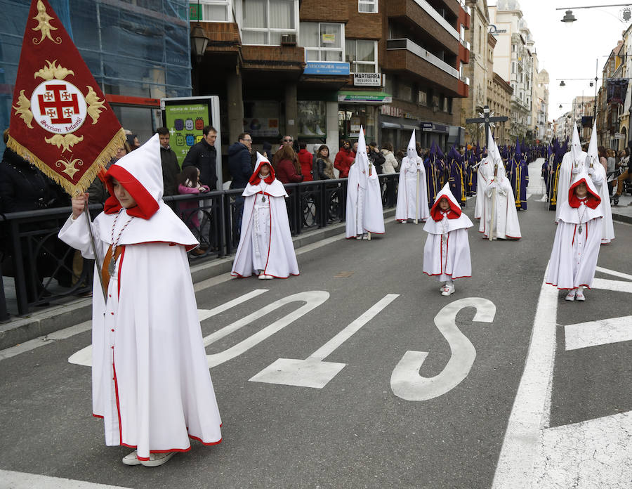 Fotos: Procesión de Los Pasos en Palencia