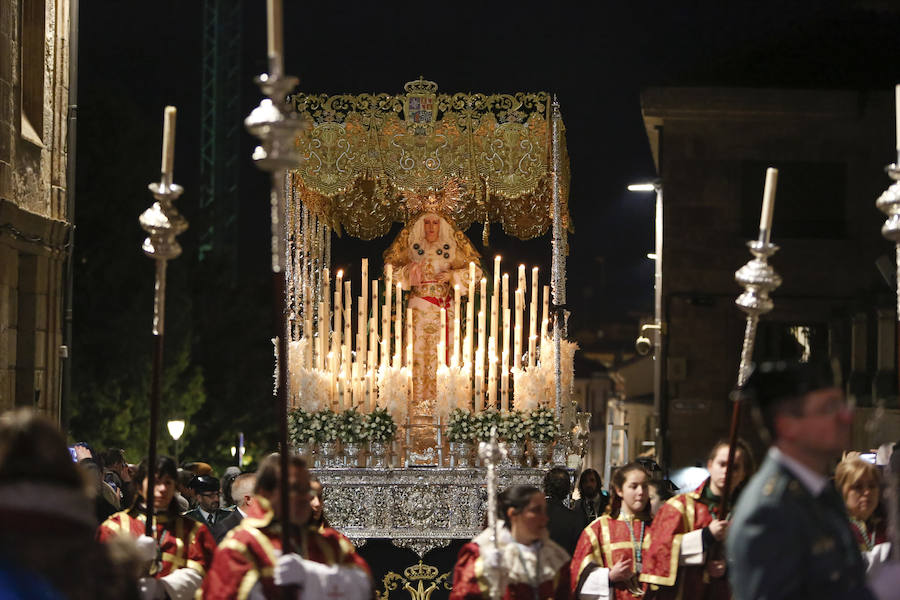 Fotos: Procesión de la Hermandad Dominicana en Salamanca