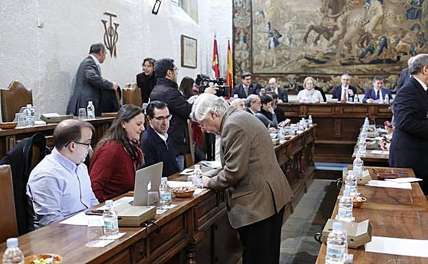 Reunion del Consejo de Gobierno de la Universidad.
