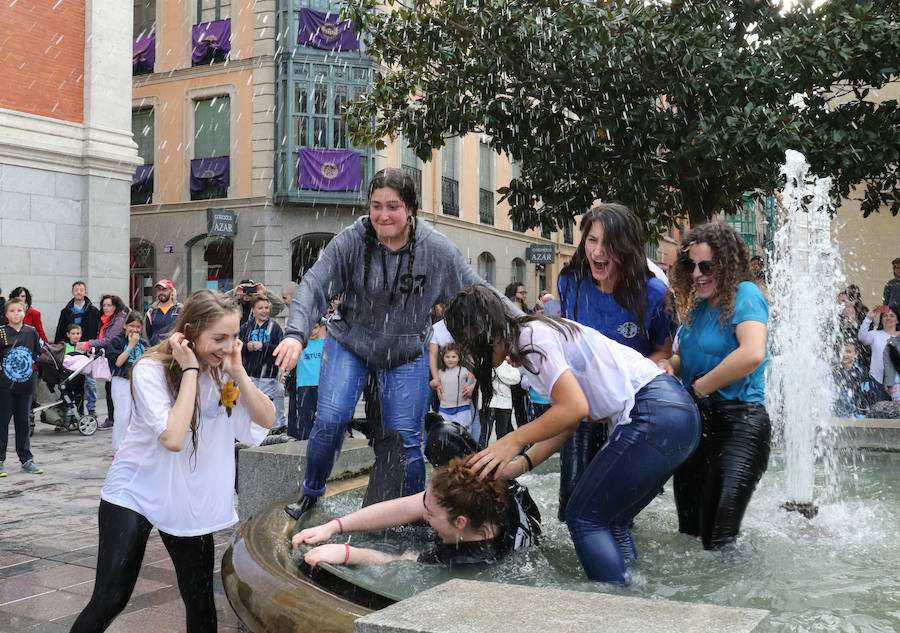 Fotos: El CPLV celebra su Copa del Rey en la fuente de la Plaza de la Rinconada