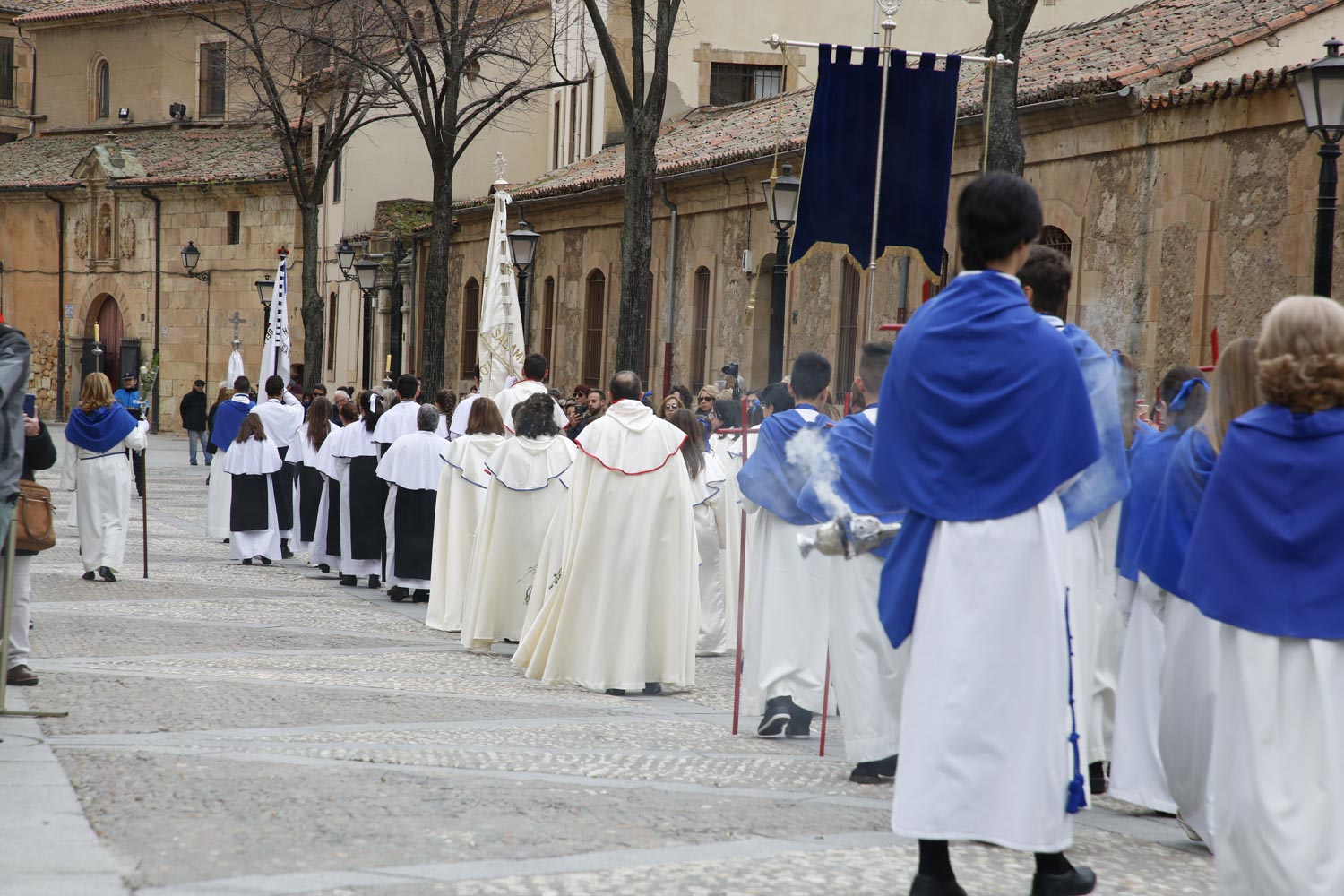 Fotos: La procesión del Encuentro cierra la Semana Santa salmantina 1/2