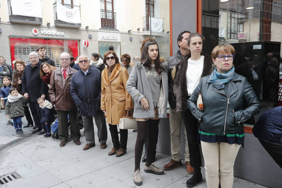 Fotos: Si has estado en la procesión del Encuentro del Domingo Resurrección, búsquese entre el público