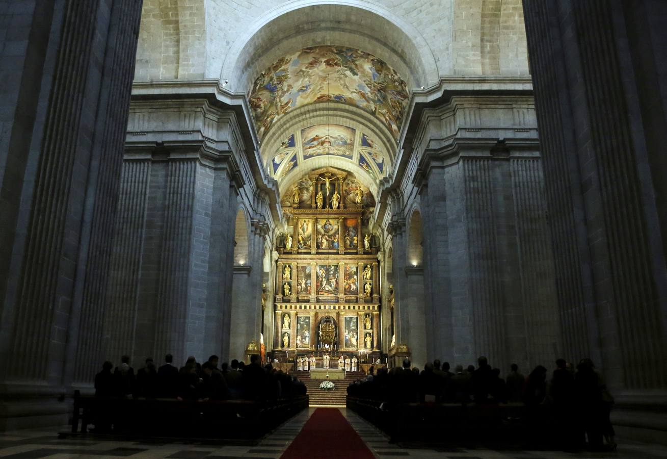 La Infanta Doña Cristina asistió a la ceremonia religiosa por los 25 años de la muerte de su abuelo