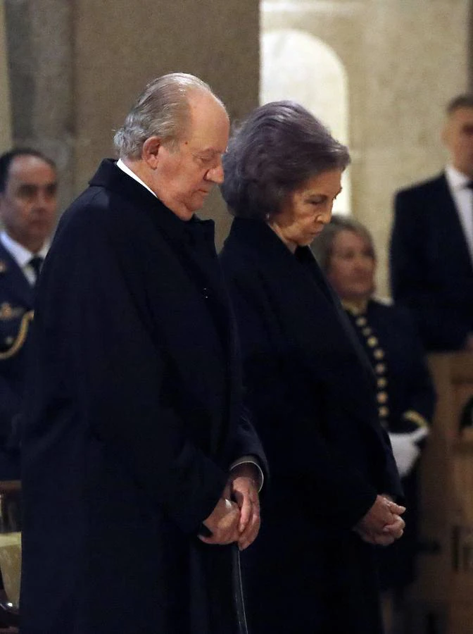 La Infanta Doña Cristina asistió a la ceremonia religiosa por los 25 años de la muerte de su abuelo