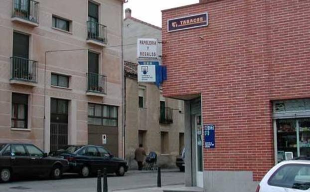 Despacho de la calle Prado, en Segovia en el que se ha vendido el primer premio de la Lotería Nacional de este sábado. 