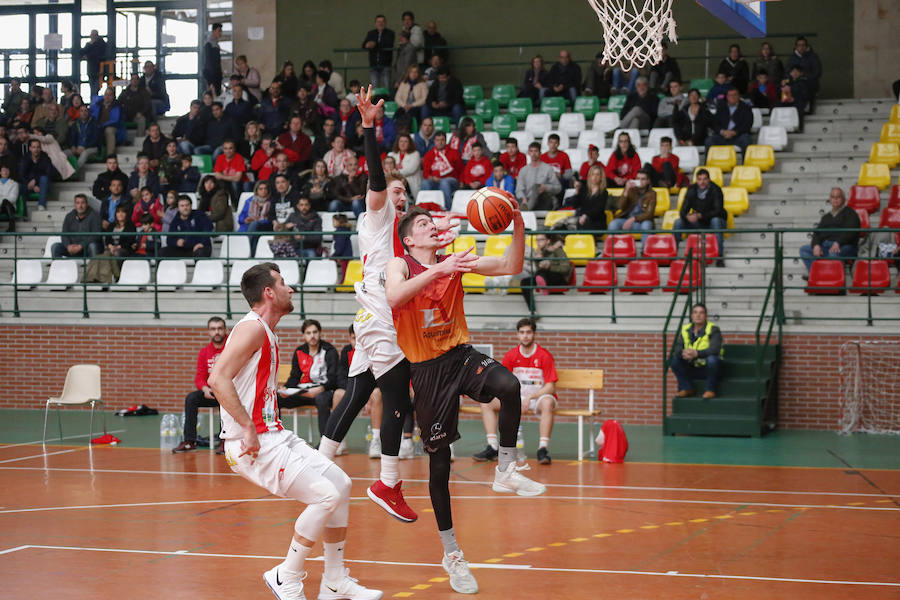 Adiós por todo lo alto a la racha de dos derrotas consecutivas del Aquimisa Carbajosa fuera de casa regresando a su pista para medirse al segundo clasificado, el Gijón Basket, y logrando una victoria de prestigio con apenas siete jugadores en su plantel por 85-68